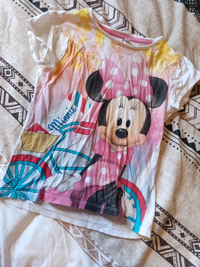 T-shirt Minnie taille 6 ans - photo numéro 2