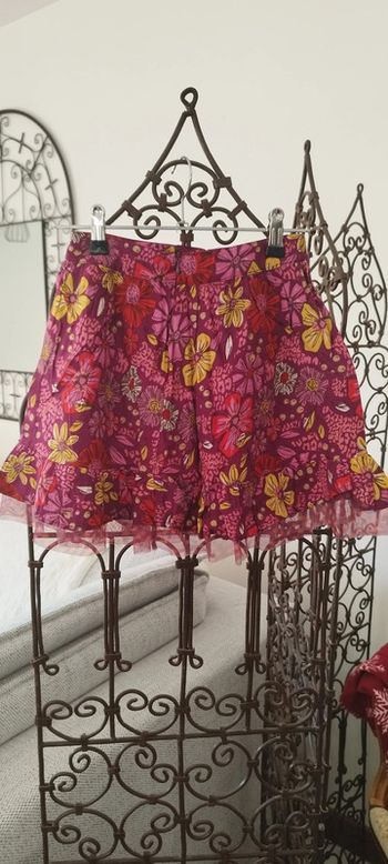 Jupe Orchestra neuve avec élastiques pour serrer. Taille 7-8 ans