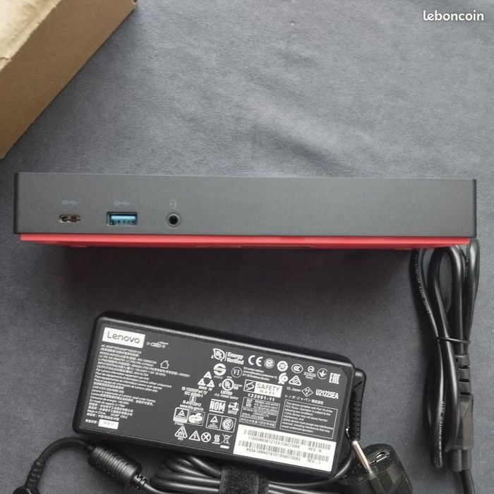 Lenovo ThinkPad Hybrid avec station Neuf - photo numéro 2