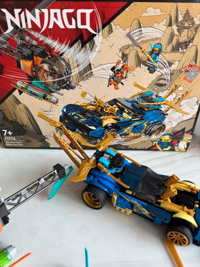 Lego ninjago 71776- La voiture de course de Jay et Nya - photo numéro 5