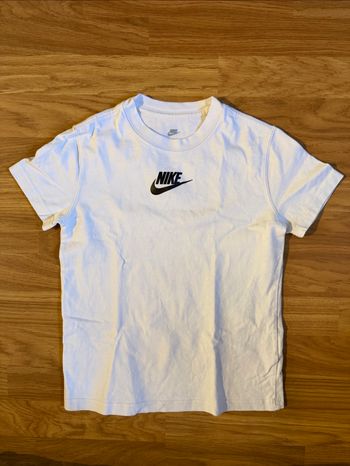 T-shirt Nike