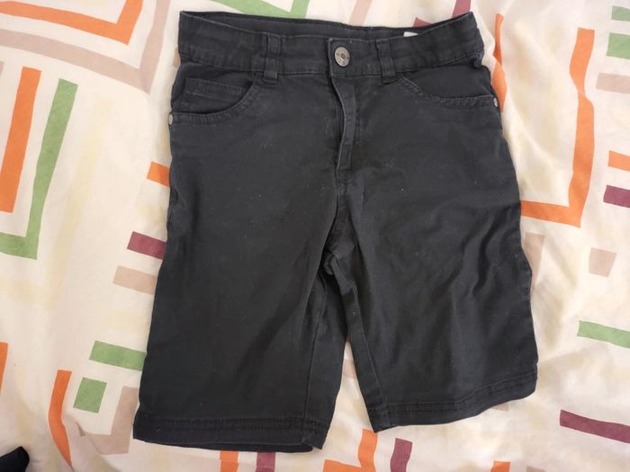 Bermuda noir 128 cm