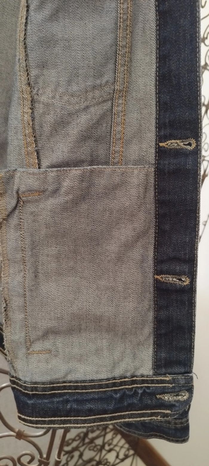 Veste en Jean avec poches Kiabi. Très bon état. Taille 12 ans - photo numéro 7