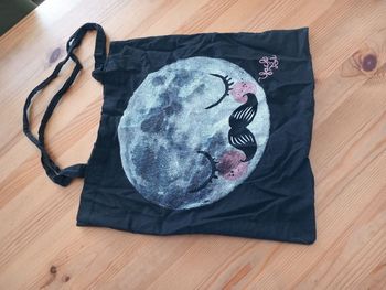 Tote bag