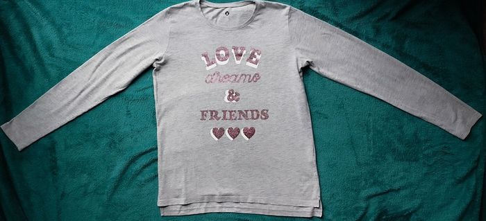 Tee-shirt fille manches longues de la marque "Z"en excellent état, taille 14 ans
