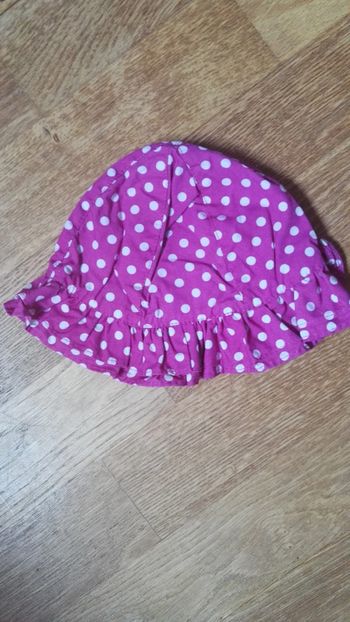 Chapeau rose à pois