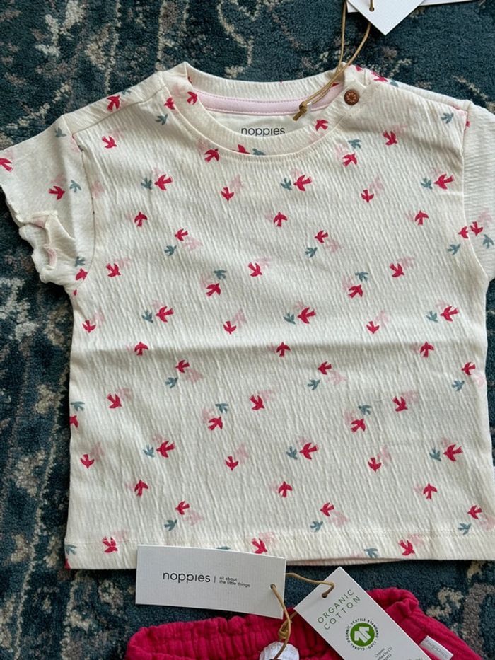 Lot vêtements pour bébé fille t-shirt et short 6 mois Noppies - photo numéro 2
