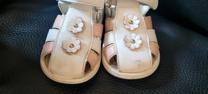 Sandales à fleurs - photo numéro 5