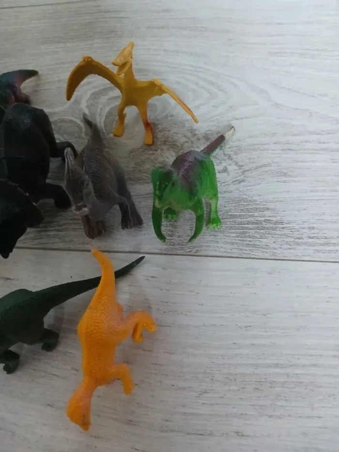 Lot dinosaures - photo numéro 3