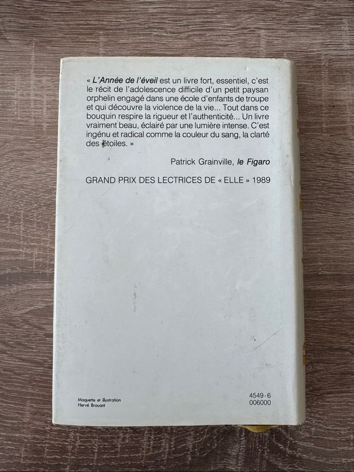 Livre l’année de l’éveil - photo numéro 2