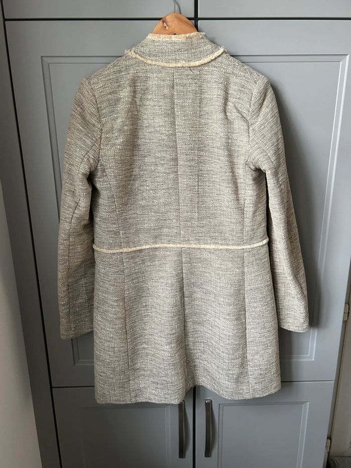 Veste longue beige chic cérémonie - photo numéro 3