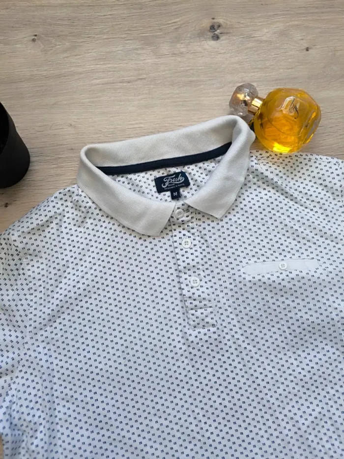 Polo blanc homme motif bleu Fresh Brand M - Très bon état - photo numéro 3