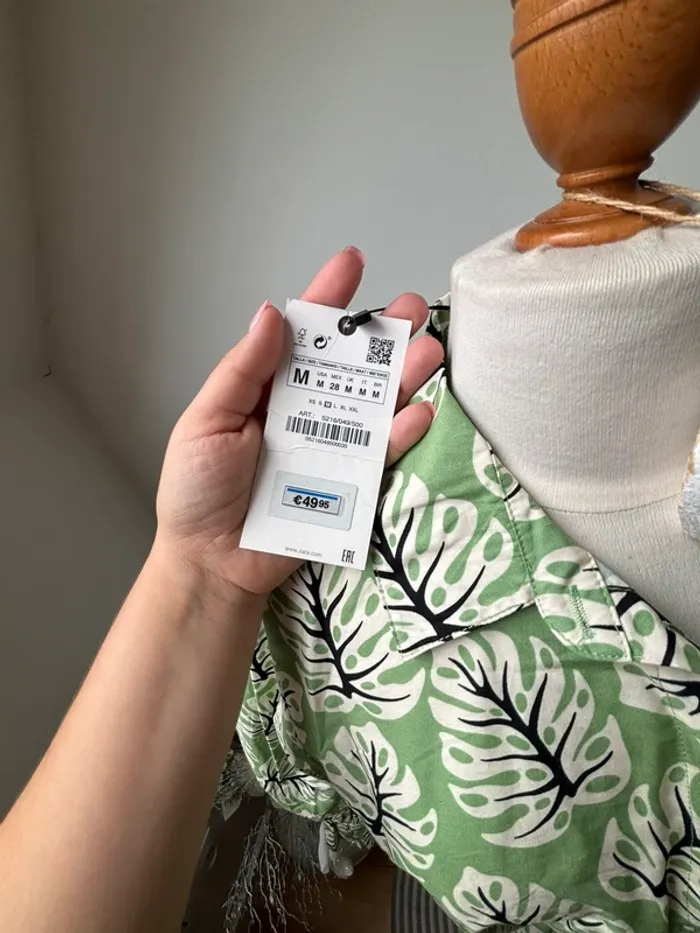 🌿 Robe chemise imprimé feuillage vert tilleul  – Zara – Modèle Olivia Neuve avec étiquette - photo numéro 11