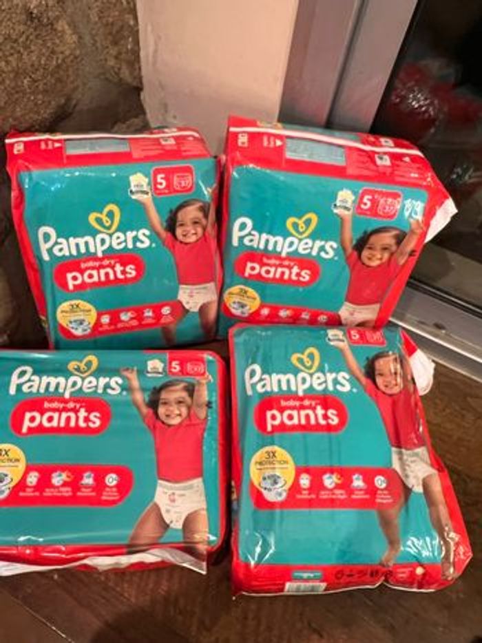 Couche taille 5 Pampers Baby dry taille 5 : 148 Pants culottes couches - photo numéro 3