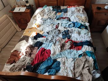 Lot d'une soixantaine de vêtements 3 mois