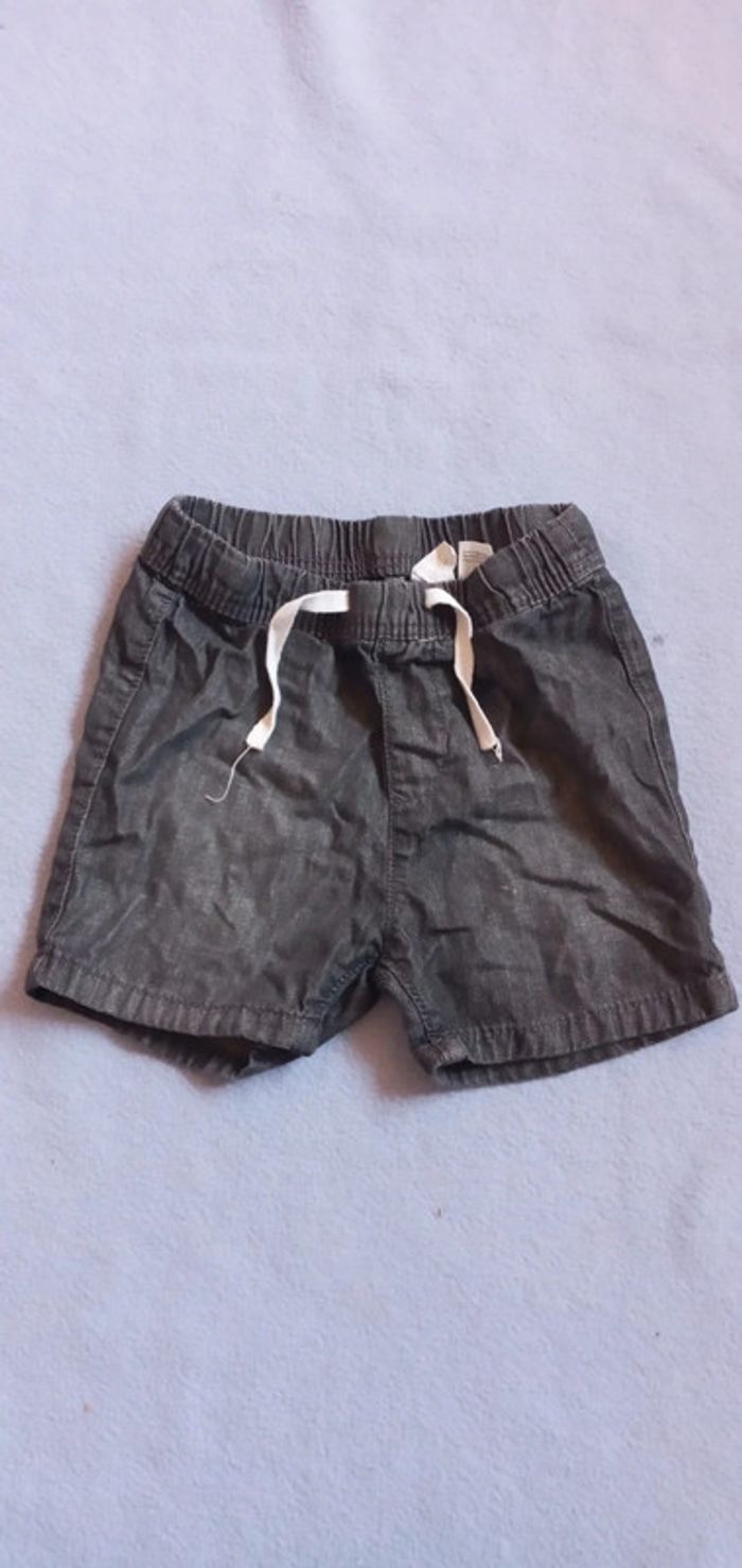 Short H&M taille 86cm