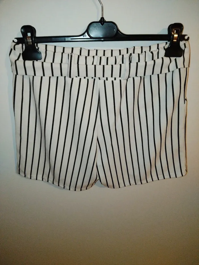 Short blanc à rayures femme - photo numéro 3