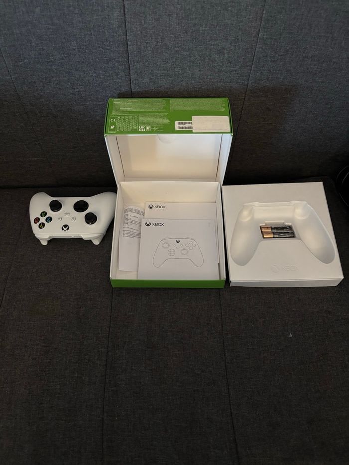 Manette Xbox one et Séries S/X blanche - photo numéro 5