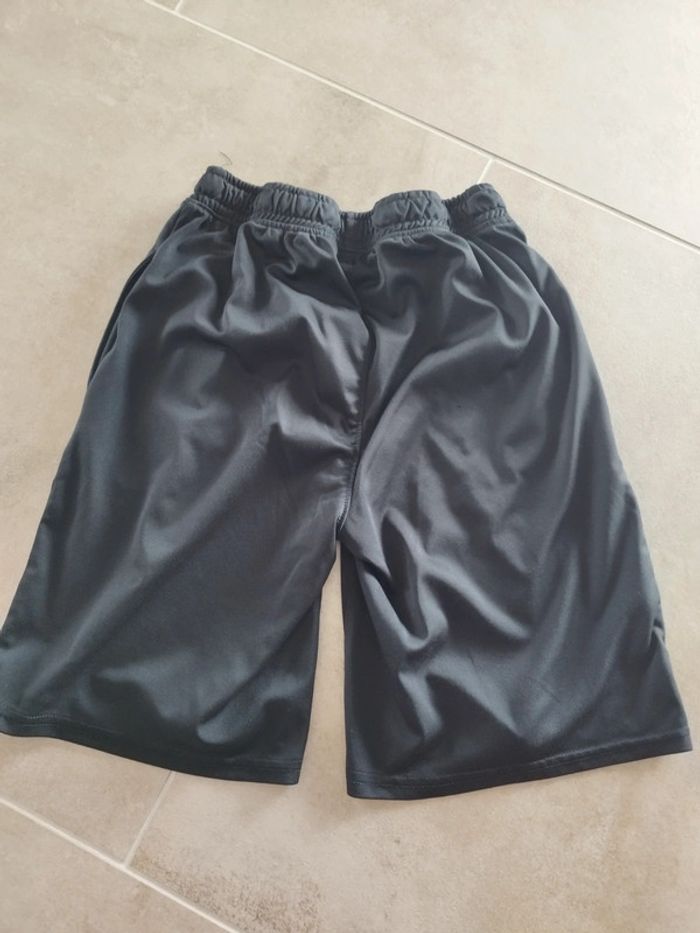Short Vertbaudet noir 12 ans noir - photo numéro 3