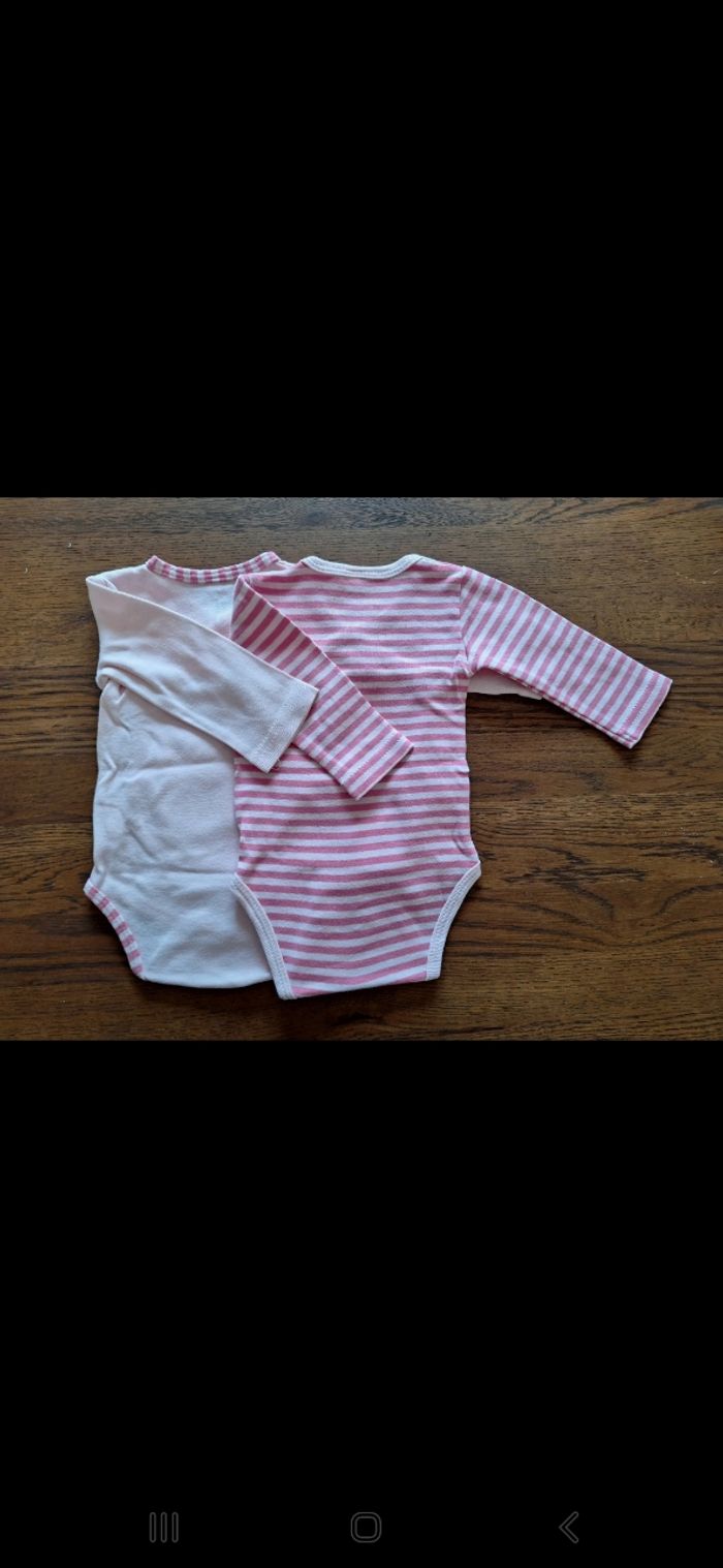 Lot de deux bodies 3 Mois - photo numéro 2
