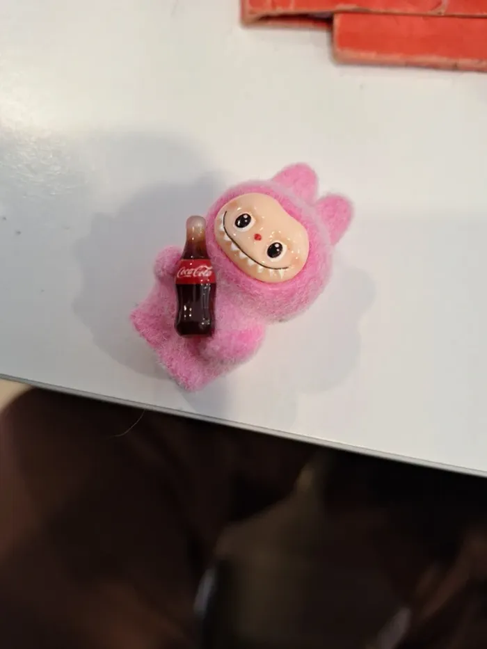 Mini labubu rose