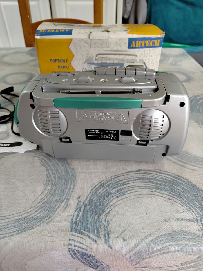 Radio cassette - photo numéro 4