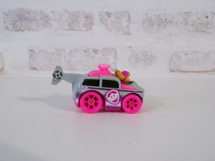 Voiture - Stella - Véhicule Neon True Metal La Pat' Patrouille - Paw Patrol (J5) - photo numéro 3