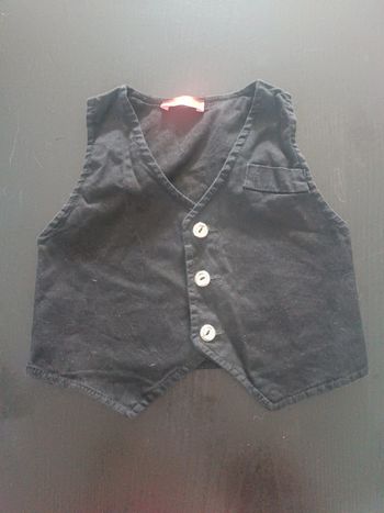 Haut sans manches pour costume 9 mois