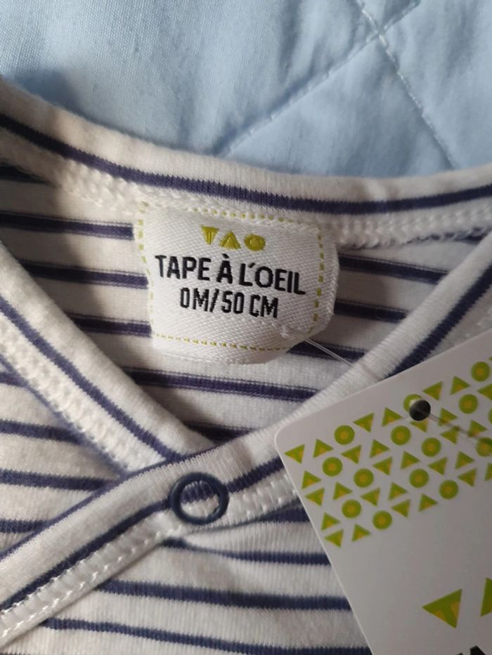 Tshirt brassière neuf - photo numéro 3