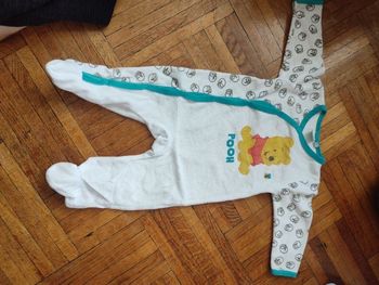 Pyjama Winnie l'ourson taille 6 mois