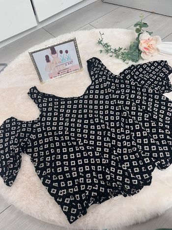 top / blouse imprimé épaules apparentes