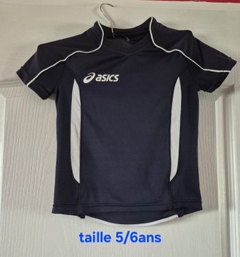 T-shirt asics taille 116 ( 5/6ans)