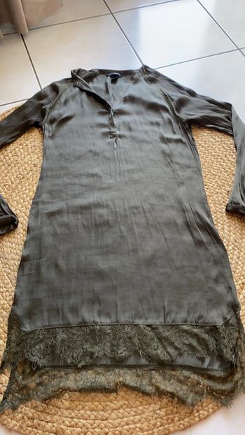 Robe en satin taille xs hm