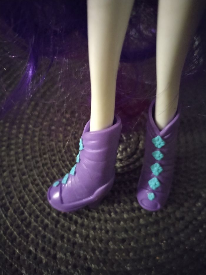 Poupée articulée de 23cm "Little poney Equestria Girls Rarity Hasbro" - photo numéro 5