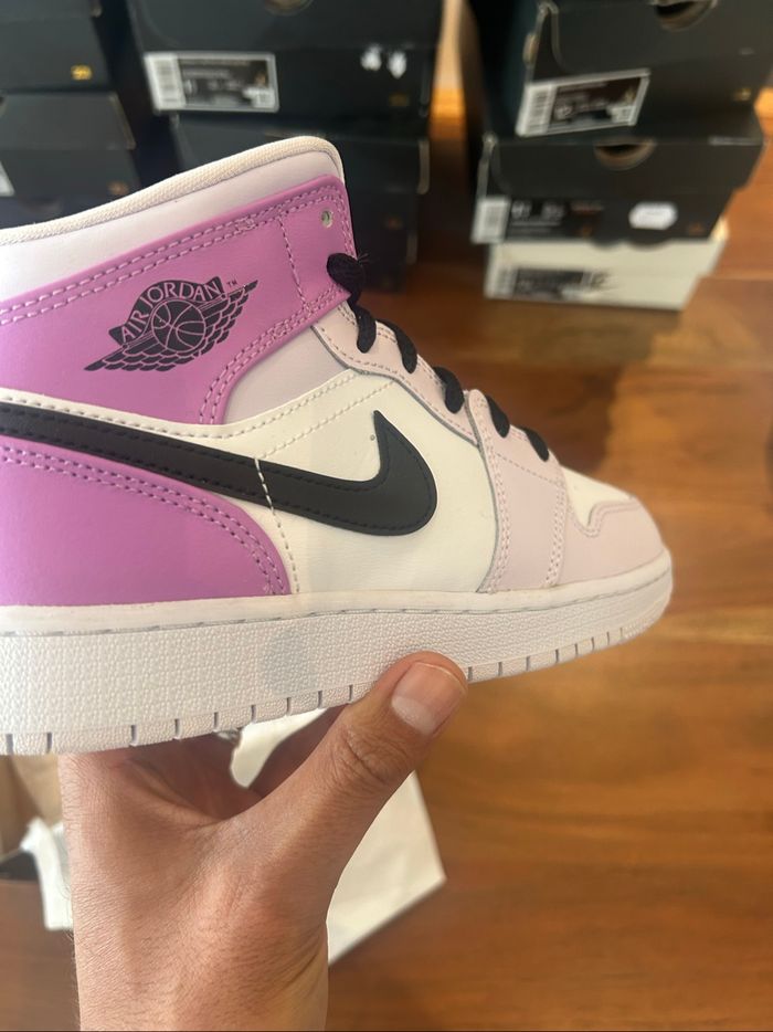 Jordan 1 taille 35.5 - photo numéro 3