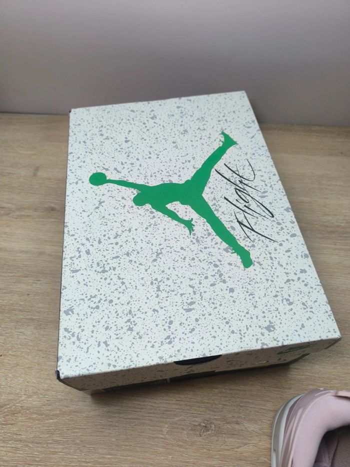 Baskets Jordan 4 RM Pink oxford rose pointure 42 neuves avec boîte - photo numéro 11