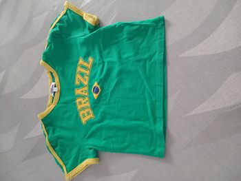 Tee shirt