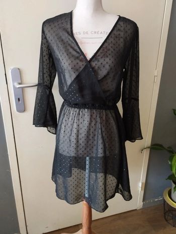 Jolie tunique transparente taille 38/M