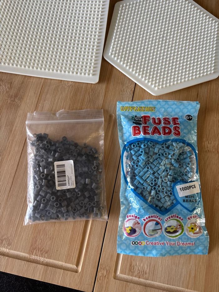 Lot pochoirs perles à repasser avec quelques perles - photo numéro 5