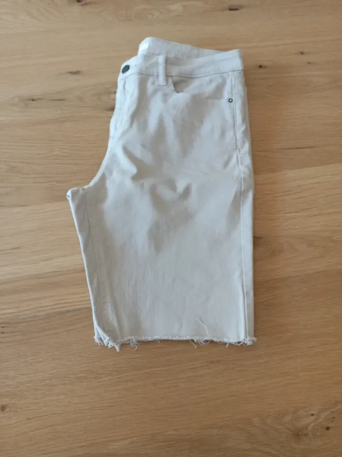 Short creme - photo numéro 4