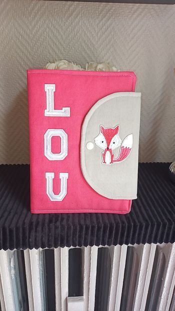 Protège carnet de santé fille