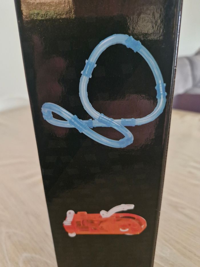 Circuit tube avec véhicules - photo numéro 3