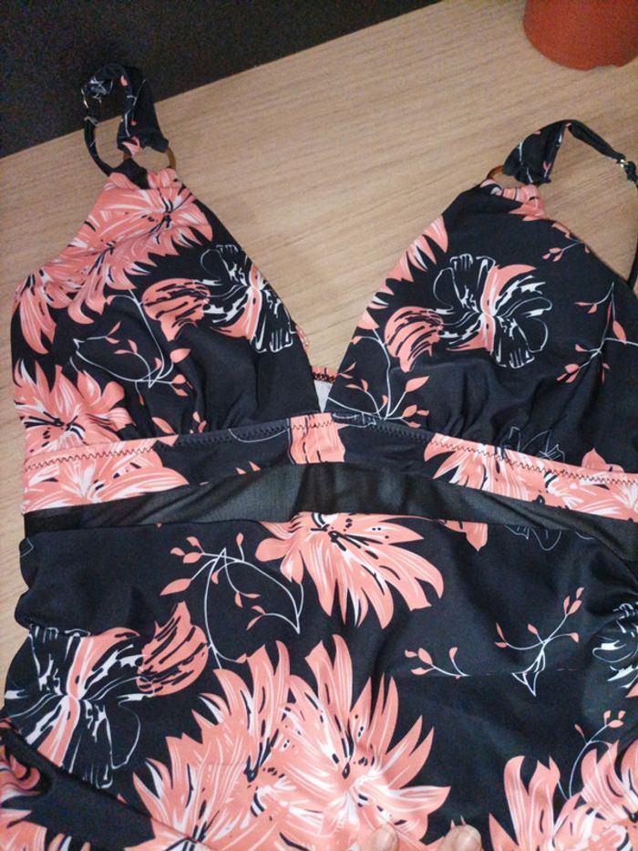 Maillot de bain neuf - photo numéro 4