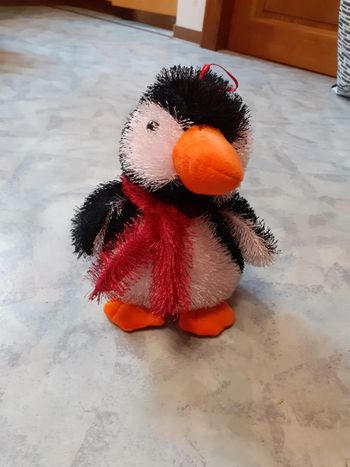 peluche pingouin