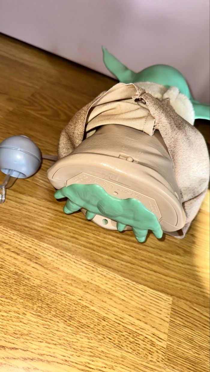 Jouet interactif Baby Yoda - neuf avec ses accessoires - Star Wars - photo numéro 8