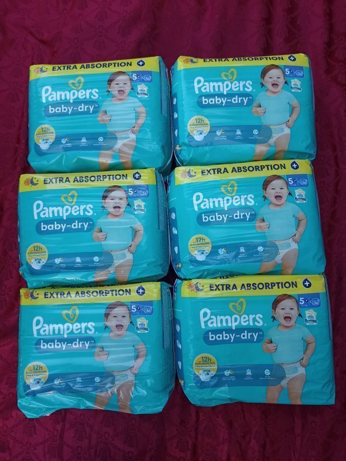 Lot de six paquets de couches Pampers baby-dry T5+ taille 5+