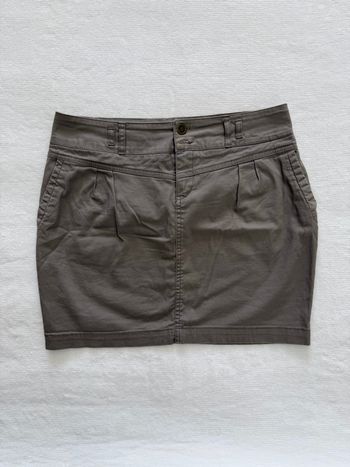 Jupe en jean courte gris taupe Cache Cache femme taille 36 en très bon état