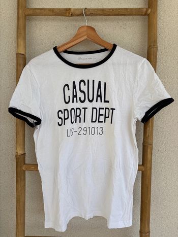 t shirt blanc et noir casual