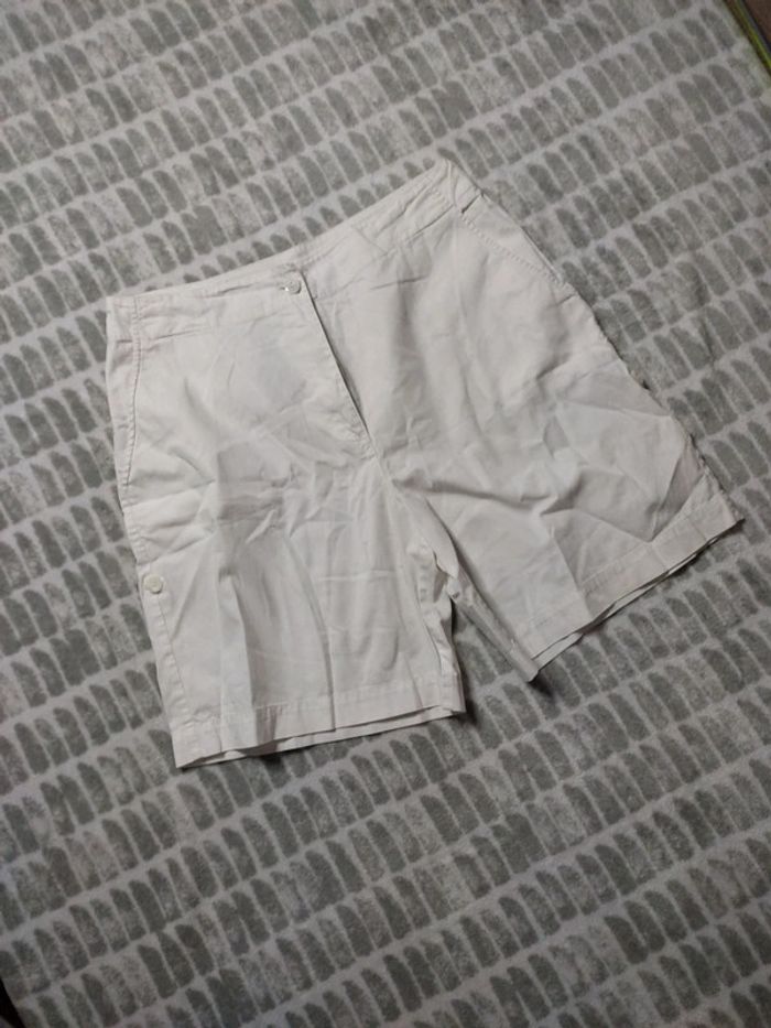 Short blanc revers ajusté à pinces Burton taille 40 - photo numéro 2