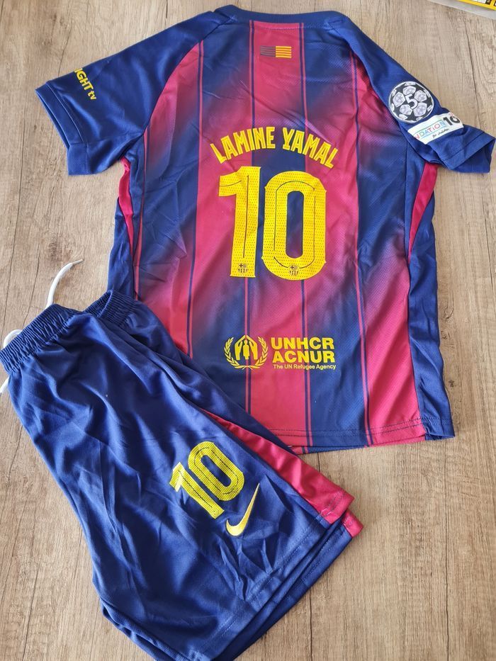 Ensemble football FC Barcelone - Lamine yamal - 14 ans - photo numéro 1